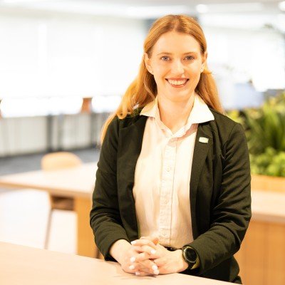 Dr. Ellen Devereux